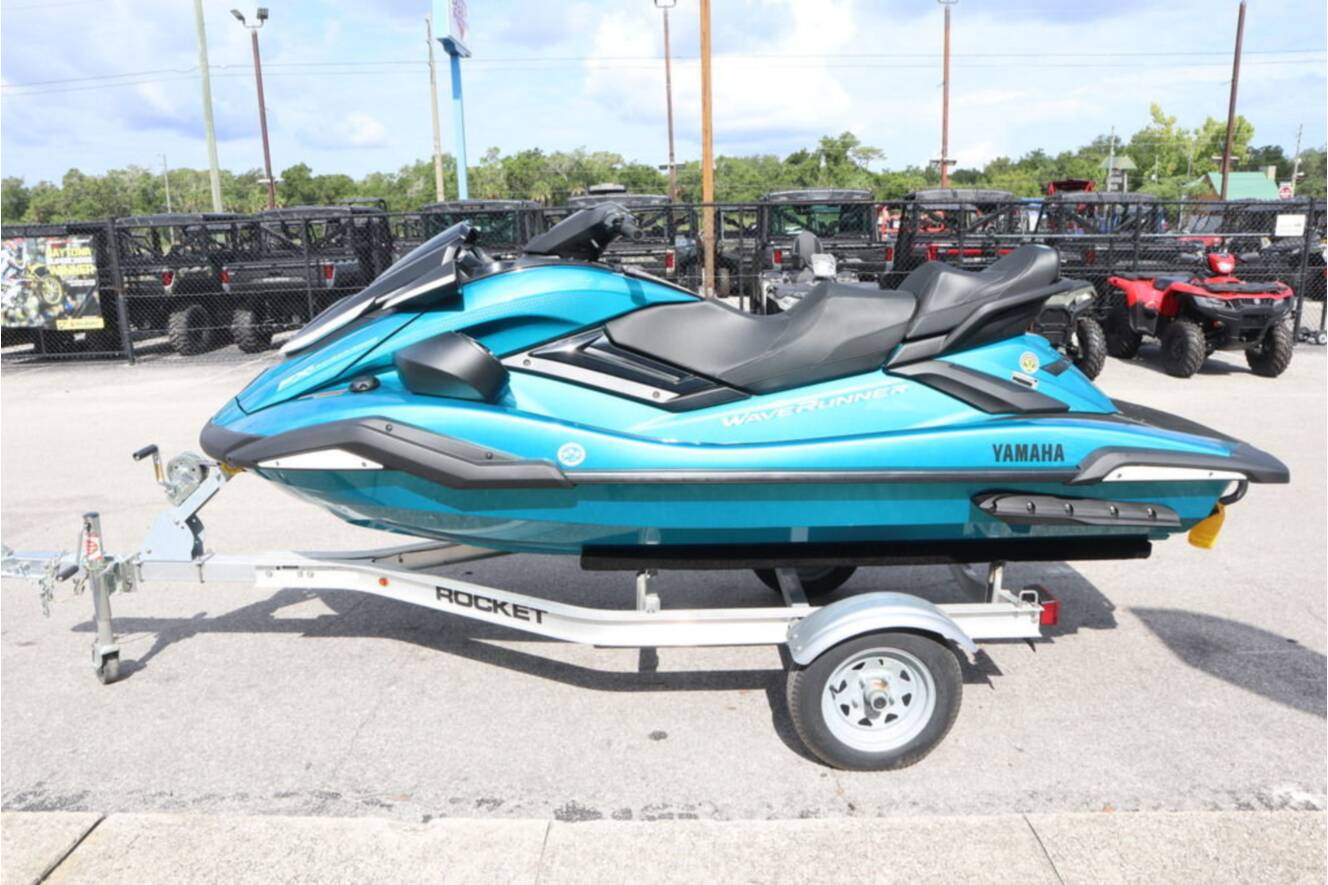 A photo of this 2026 Yamaha Waverunners FX Cruiser SVHO®