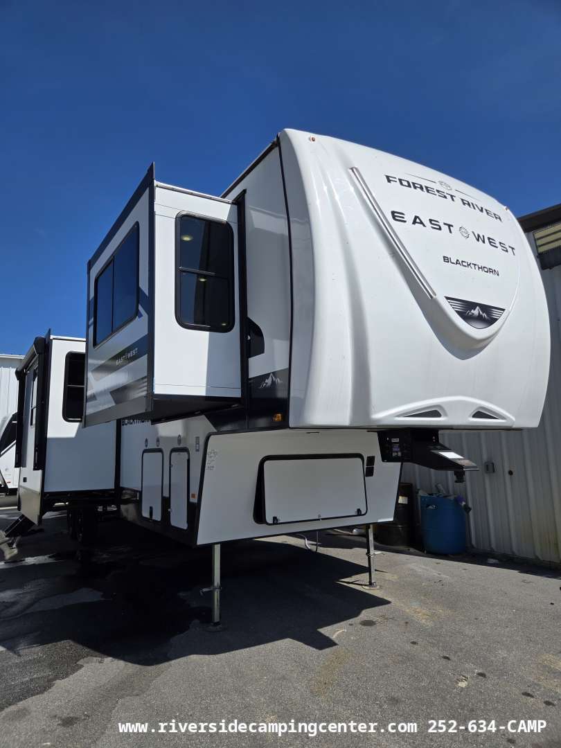 2026 East To West Blackthorn 3865FLR RV