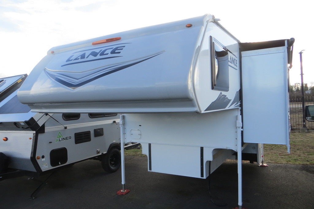 2026 Lance Truck Campers Long Bed 975 in deer park WA