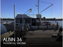 Time to Change Your Boating Style? 4 Types of Boats For Slowing Down image
