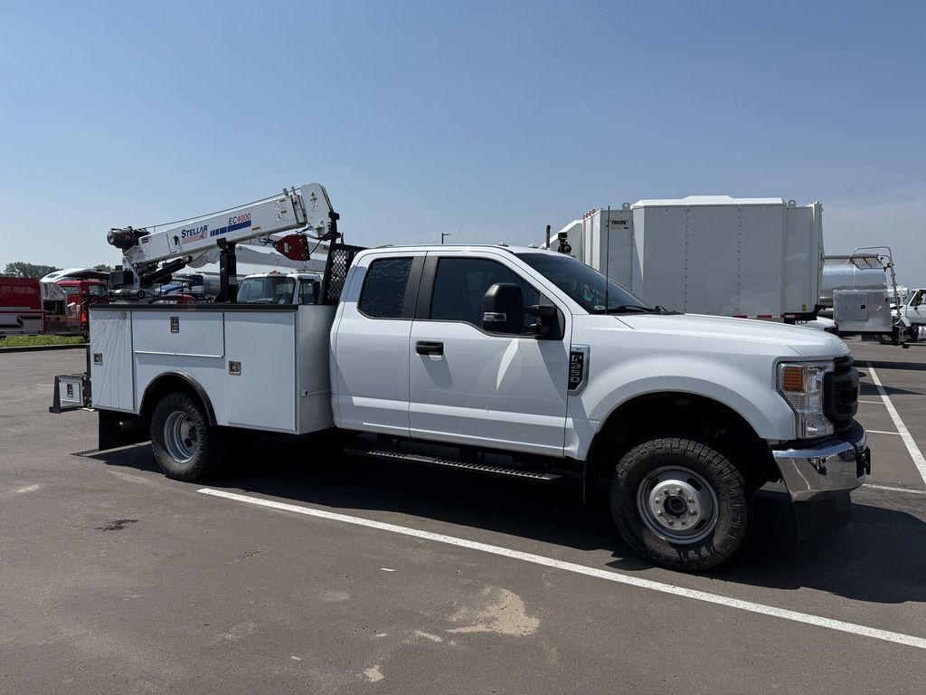 2022 FORD F350 SUPER DUTY XL 4X4 CRANE in Rice, MN