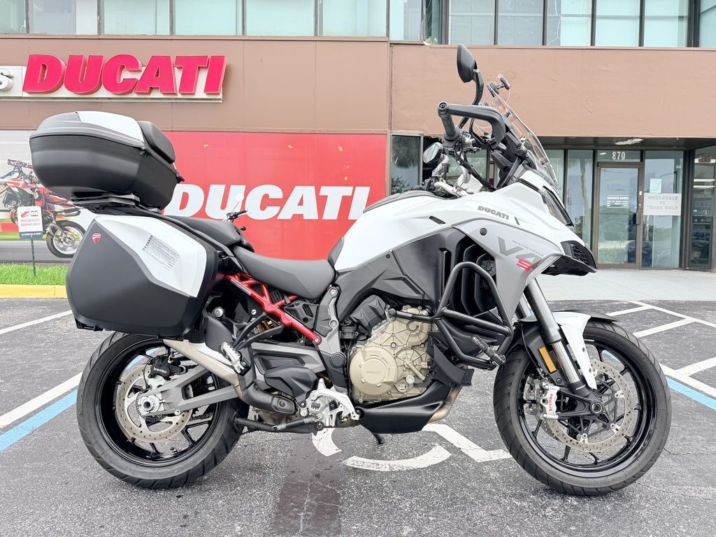 2025 Ducati Multistrada V4 S Travel & Radar Iceberg White V4 S in Miami, FL