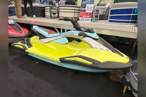 2025 Yamaha WaveRunners Jetblaster PRO 3-Up in red wing MN