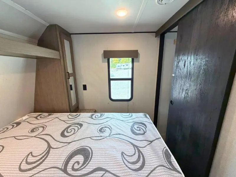 2021 Keystone Hideout 262BN
