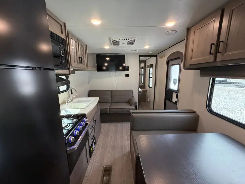 2021 Keystone Hideout 262BN