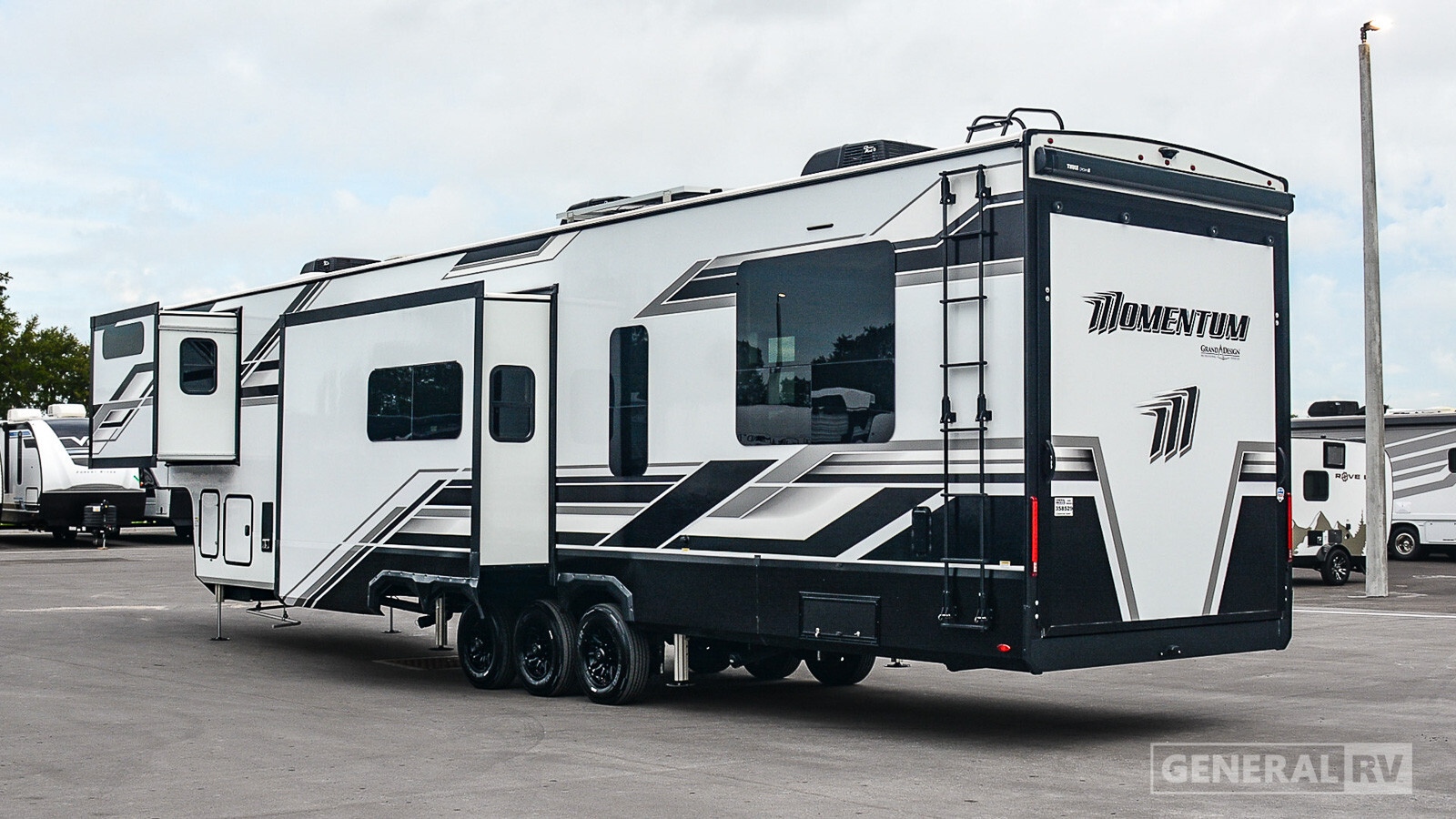 2026 Grand Design MOMENTUM 395MT in winter garden FL