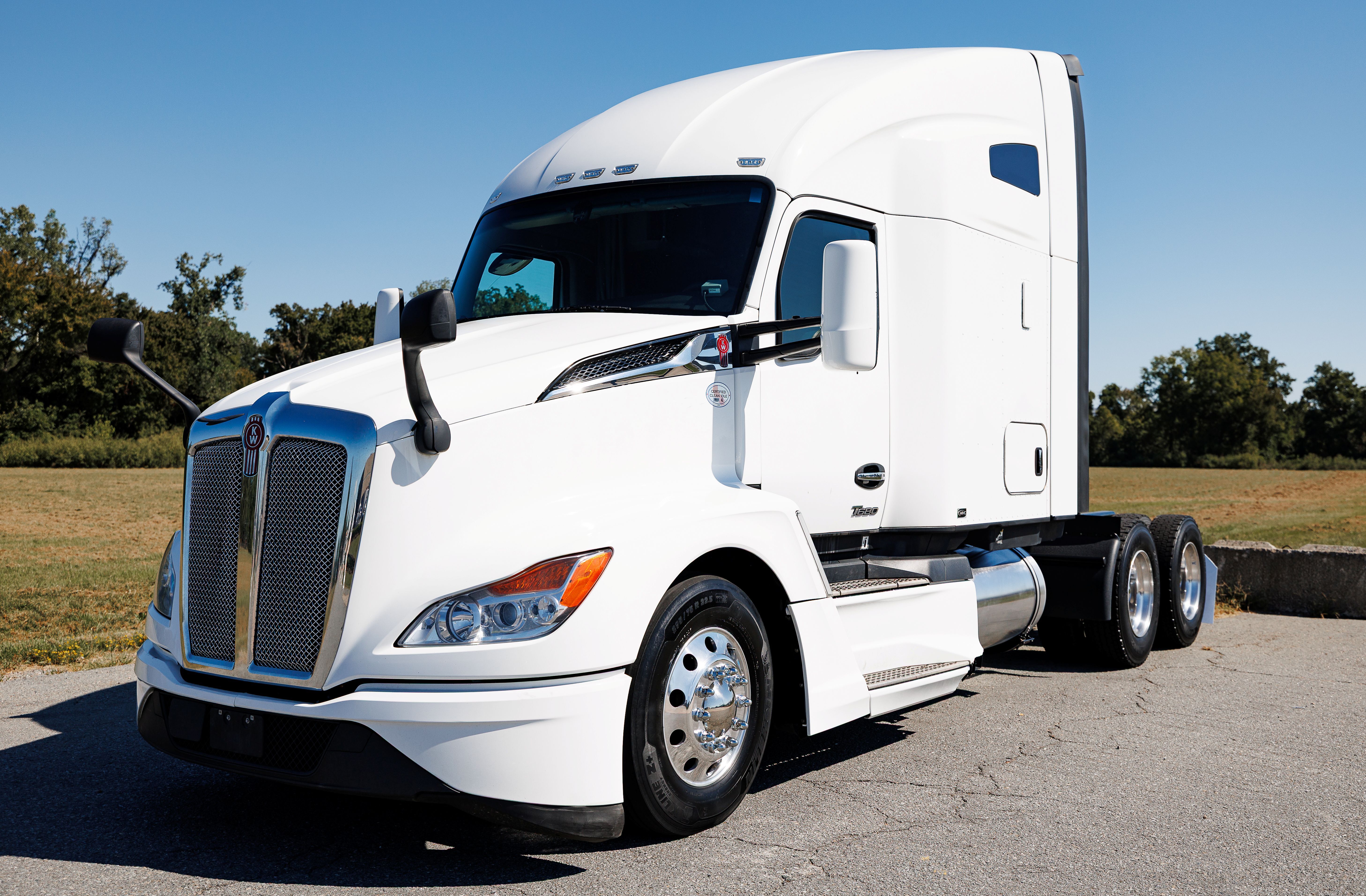 2024 KENWORTH T680 in Little Rock, AR