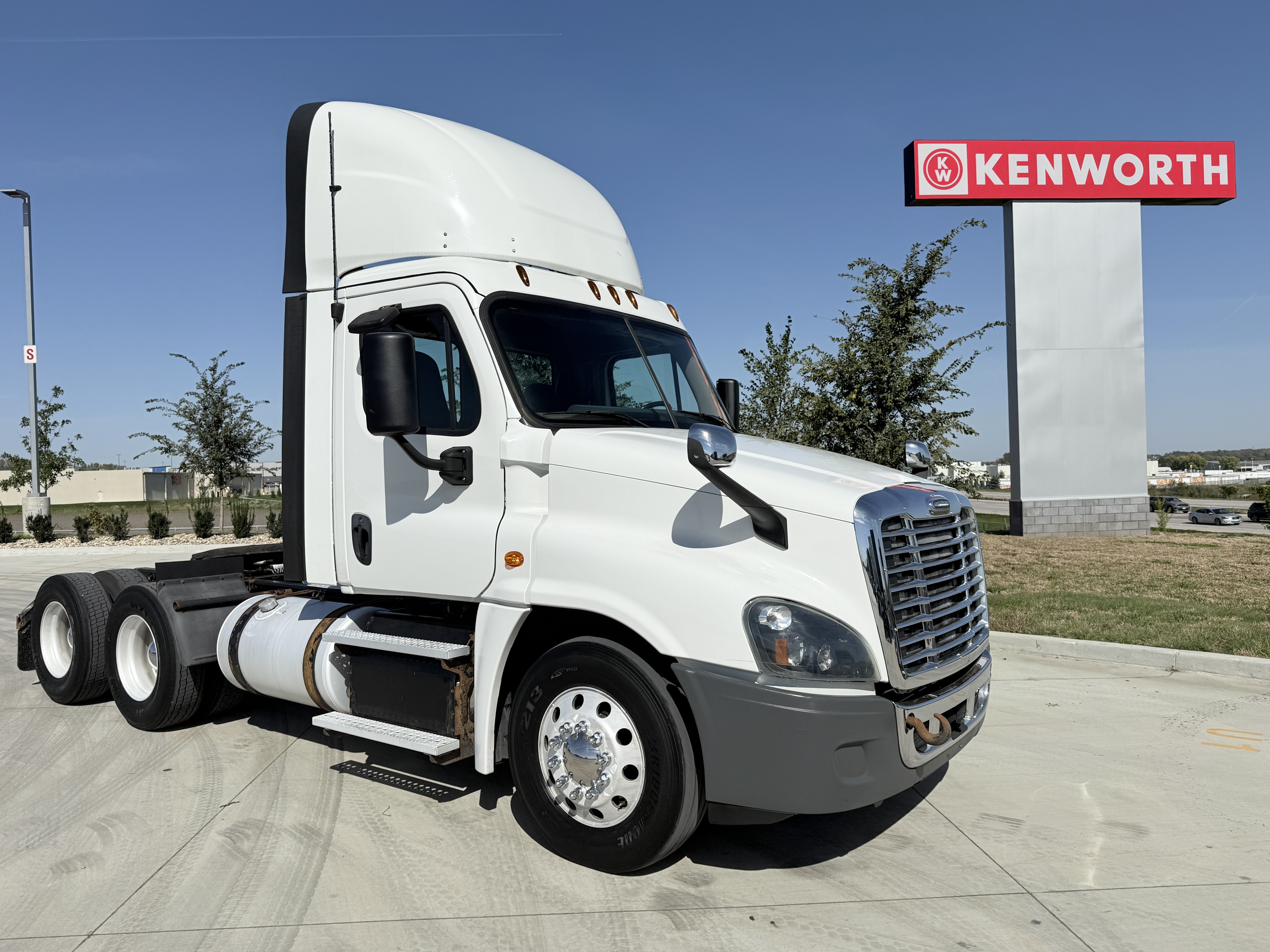2018 FREIGHTLINER CASCADIA 125 in Des Moines, IA