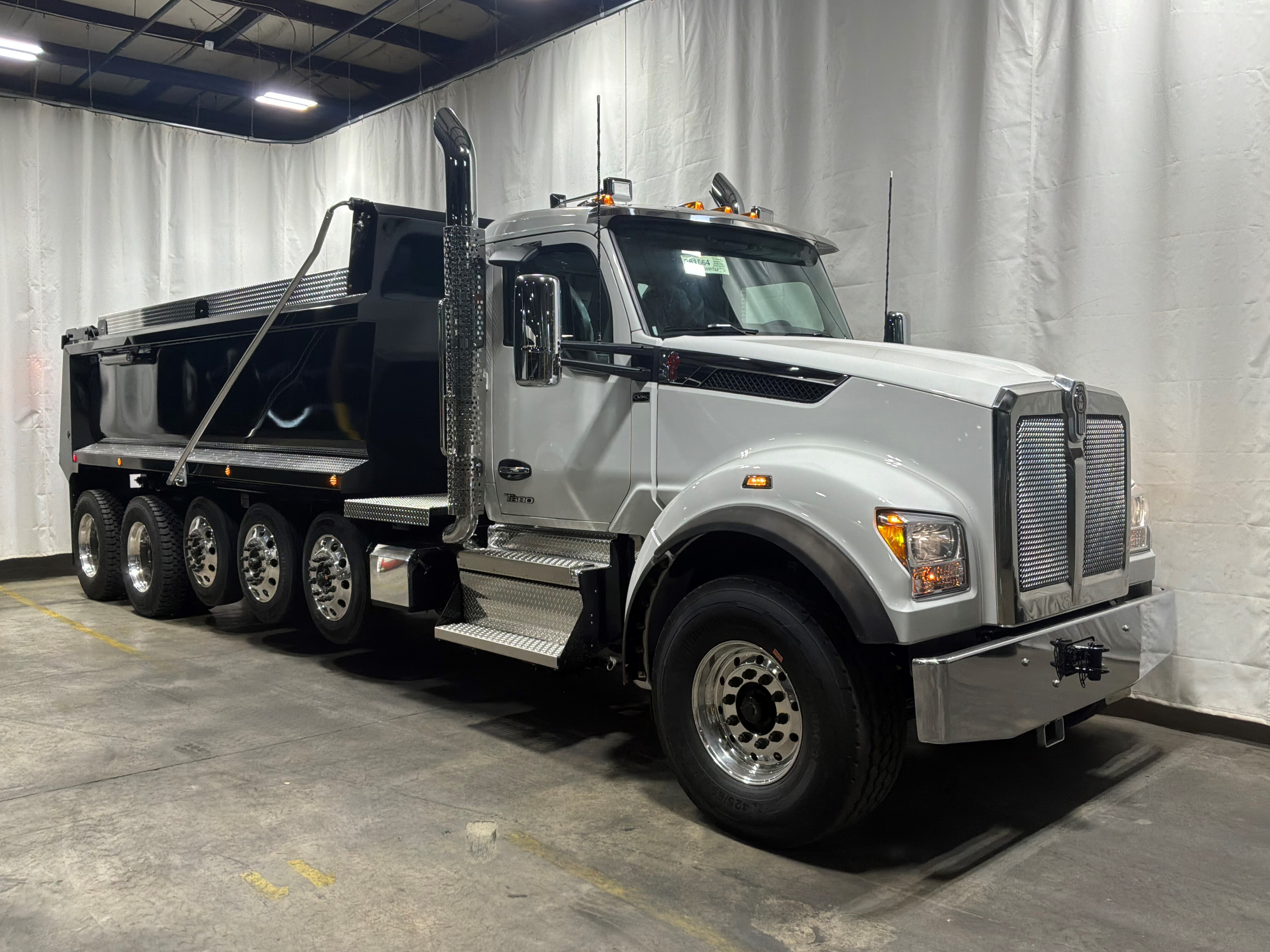 2027 KENWORTH T880S PH in Clinton, NC