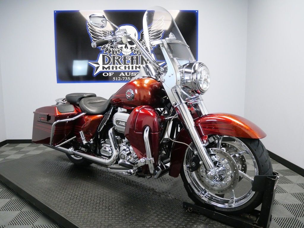 2013 Harley-Davidson® FLHRSE5 - CVO Road King® CVO in Austin, TX