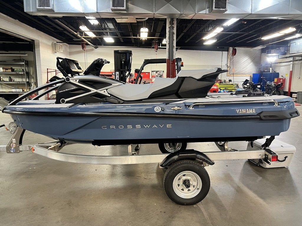 2027 Yamaha Waverunners Crosswave® in beaumont TX