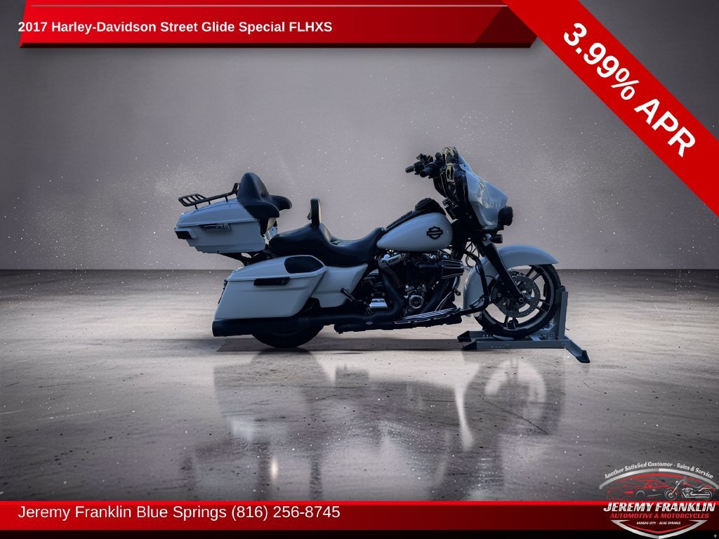 2017 Harley-Davidson Street Glide Special Cruiser motorcycle