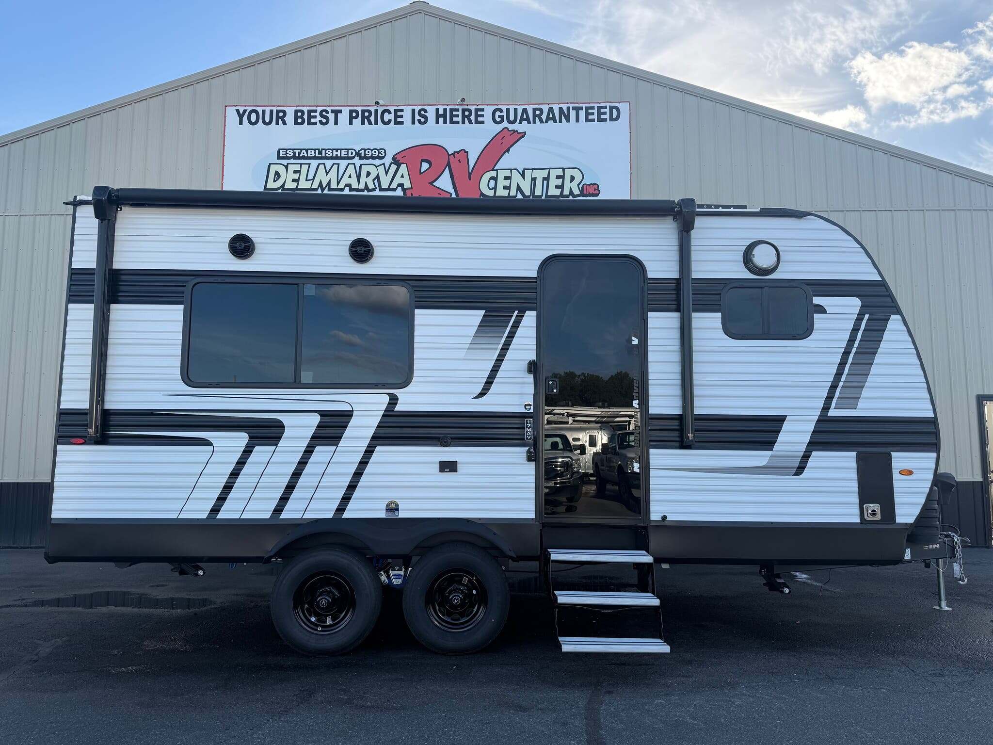 2026 Grand Design Momentum 17MAV in milford DE
