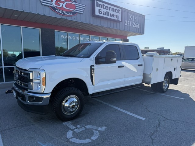 2023 FORD F350 in Collinsville, OK