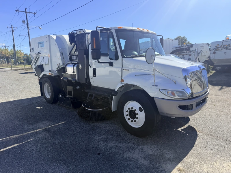 2015 INTERNATIONAL 4300