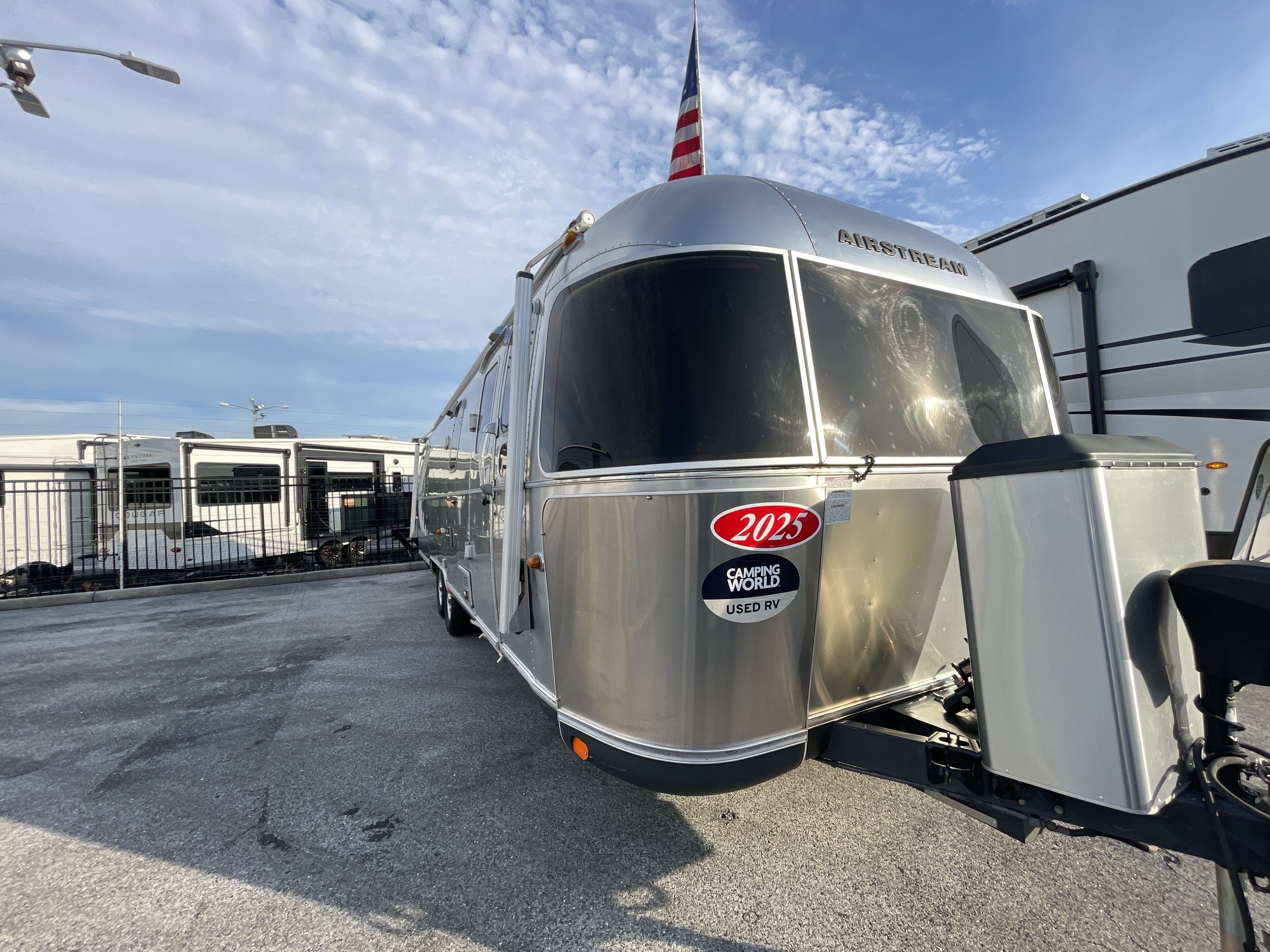2015 Airstream CLASSIC 30 in summerfield FL