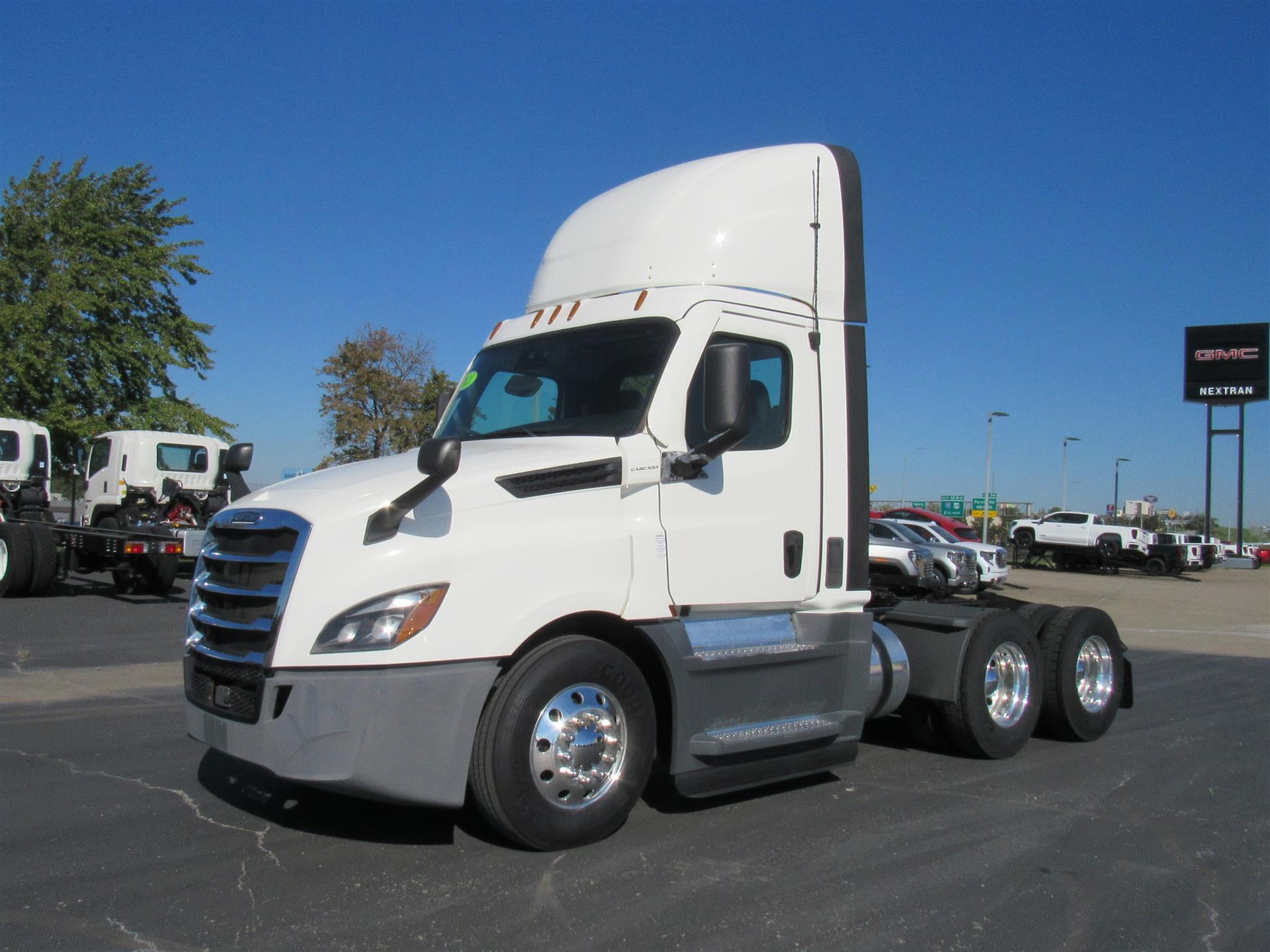 2021 Freightliner CA126DC in Kansas City, MO