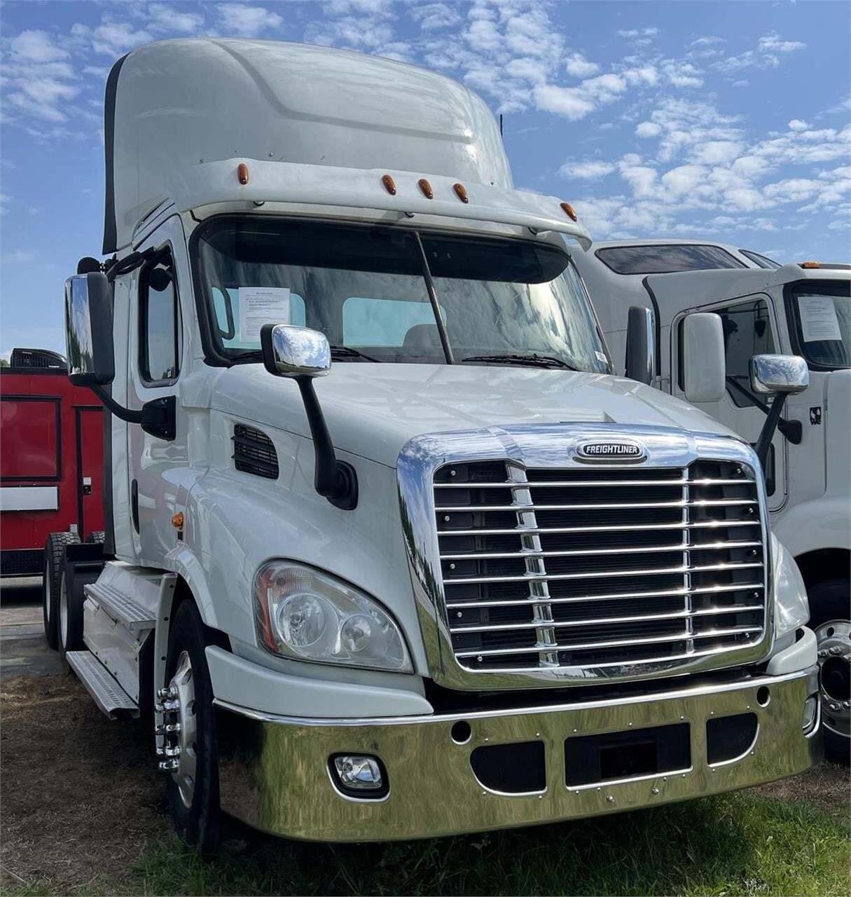 2016 FREIGHTLINER CASCADIA 113 in Greensboro, NC
