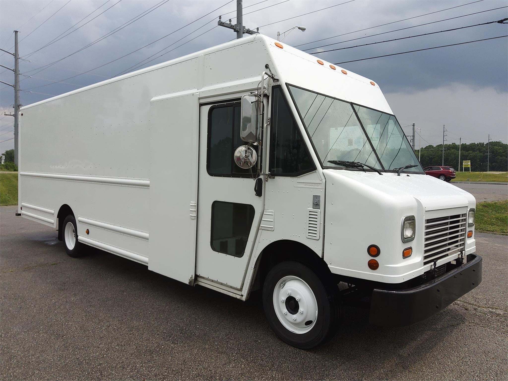 2006 FREIGHTLINER MT45 in Fort Wayne, IN