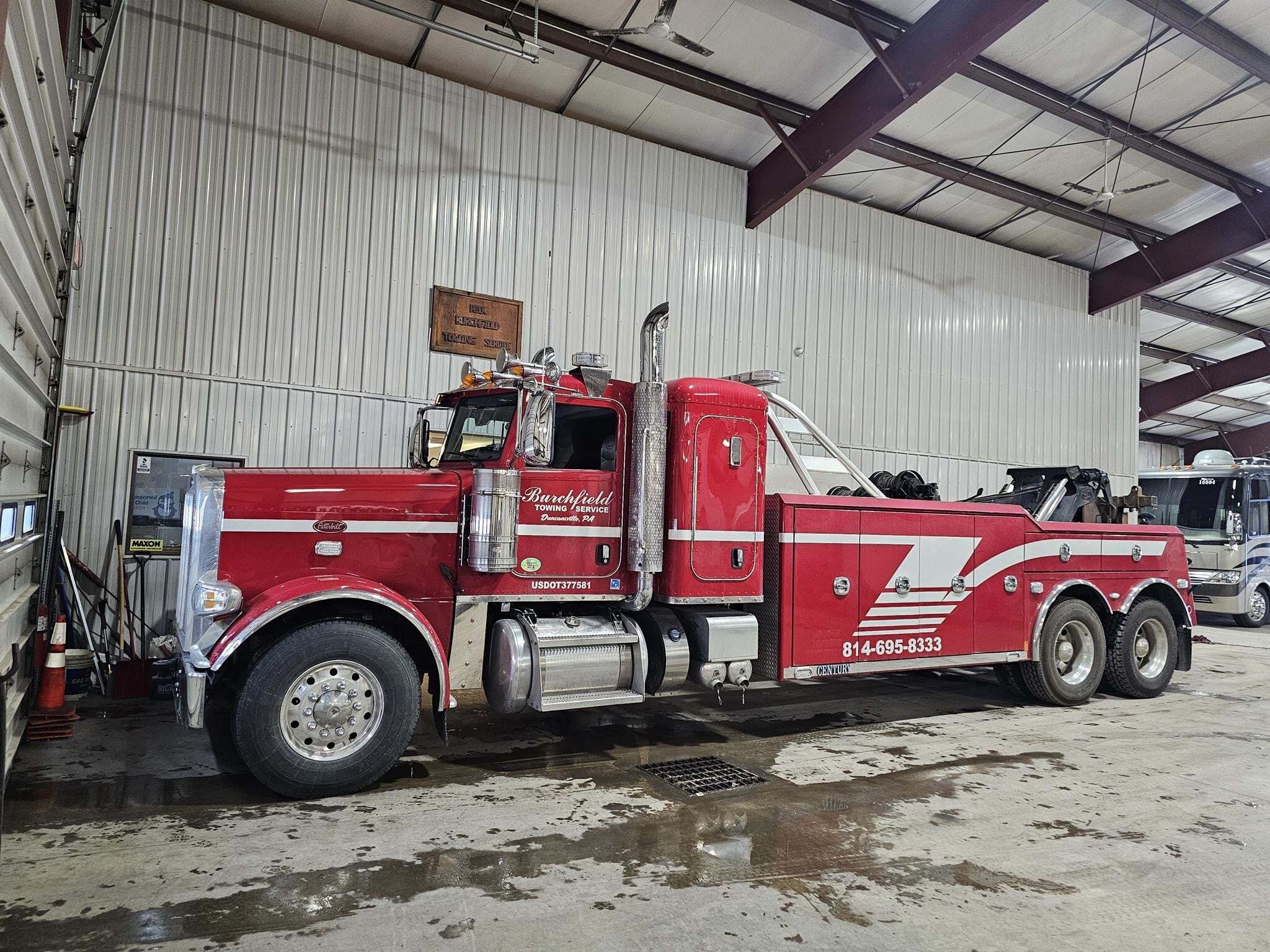 2019 PETERBILT 389 in Duncansville, PA