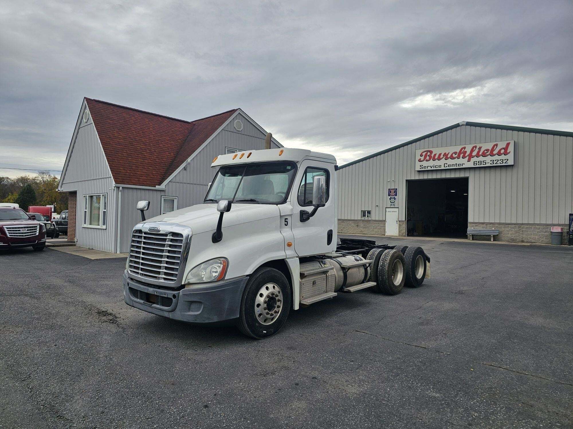 2012 FREIGHTLINER CASCADIA 125 in Duncansville, PA