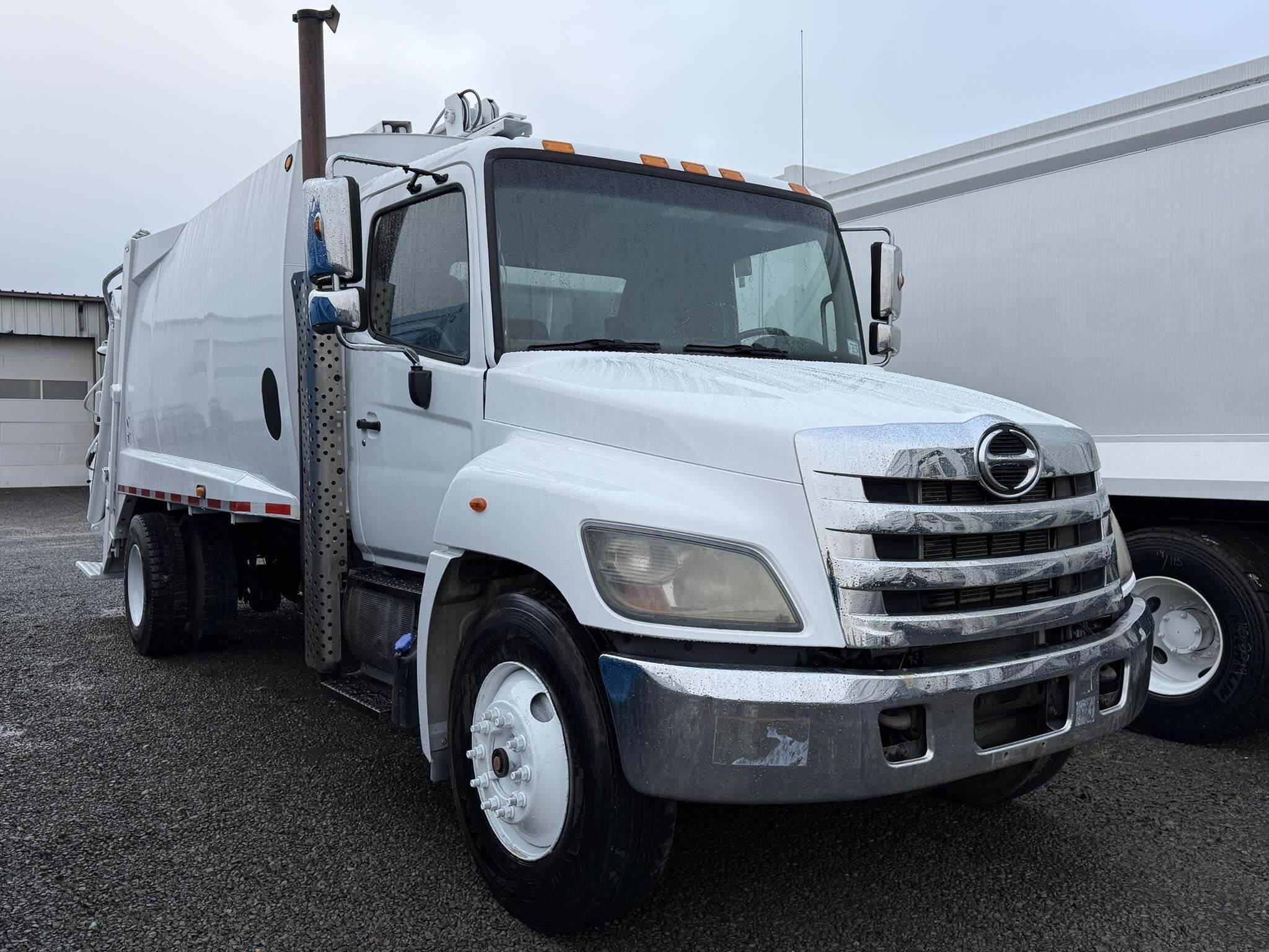 2016 HINO 338 in Bealeton, VA