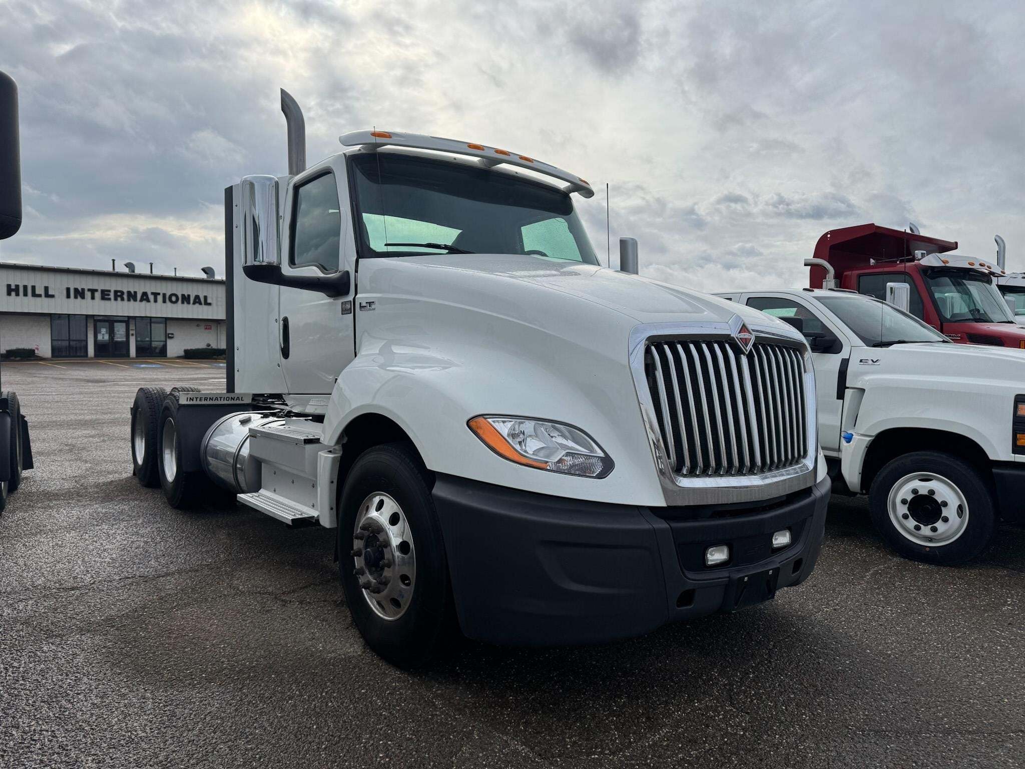 2019 INTERNATIONAL LT in Eighty Four, PA