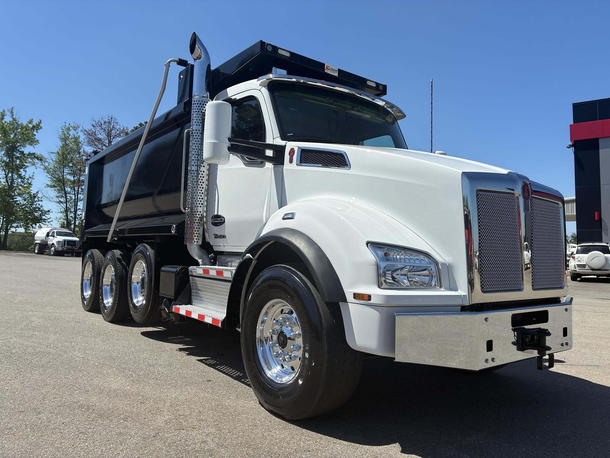 2025 KENWORTH T880 in Chatham, VA