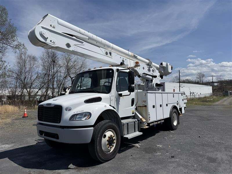 2020 FREIGHTLINER BUSINESS CLASS M2 106 in Plains, PA