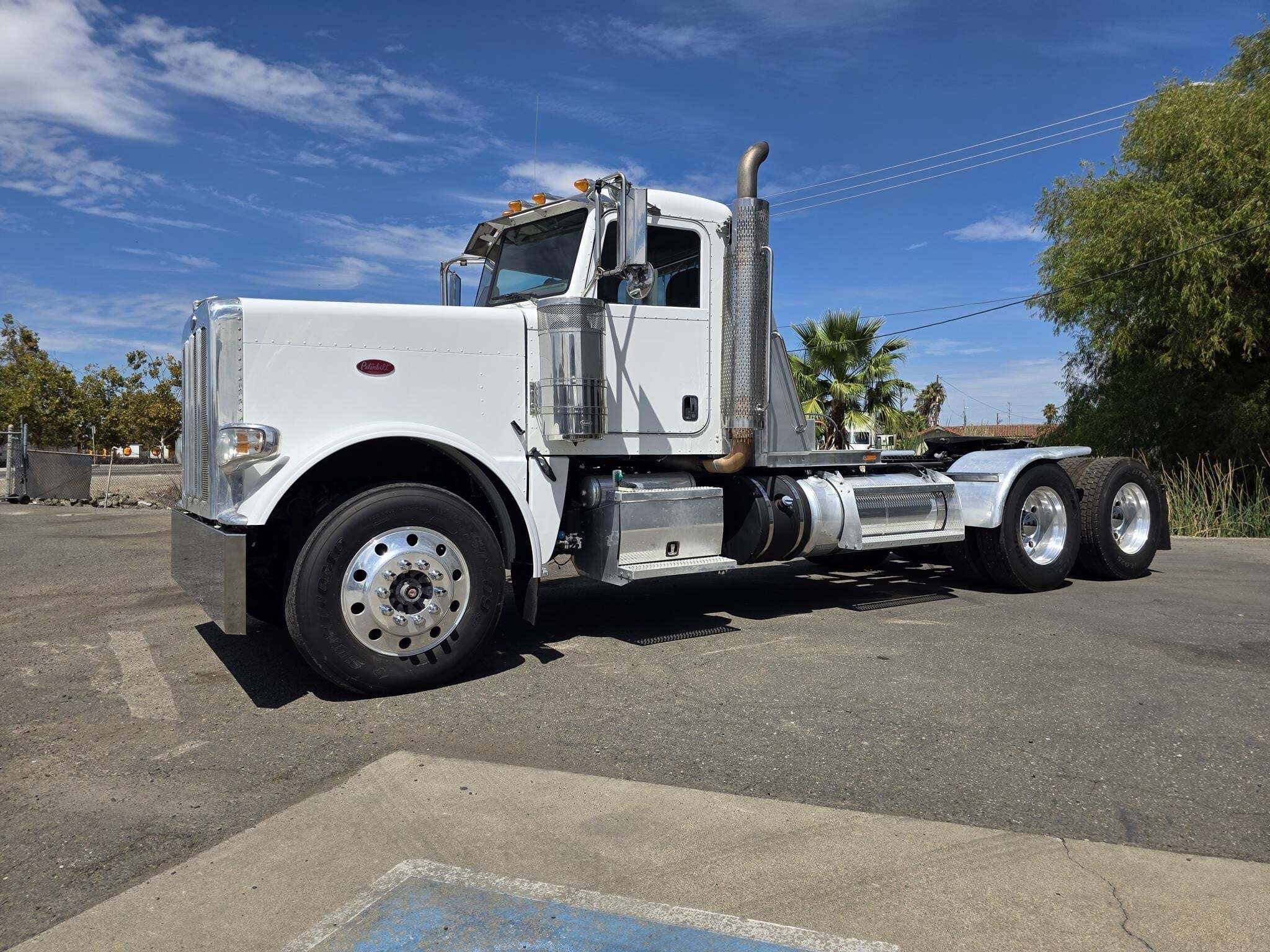 2013 PETERBILT 388 in West Sacramento, CA