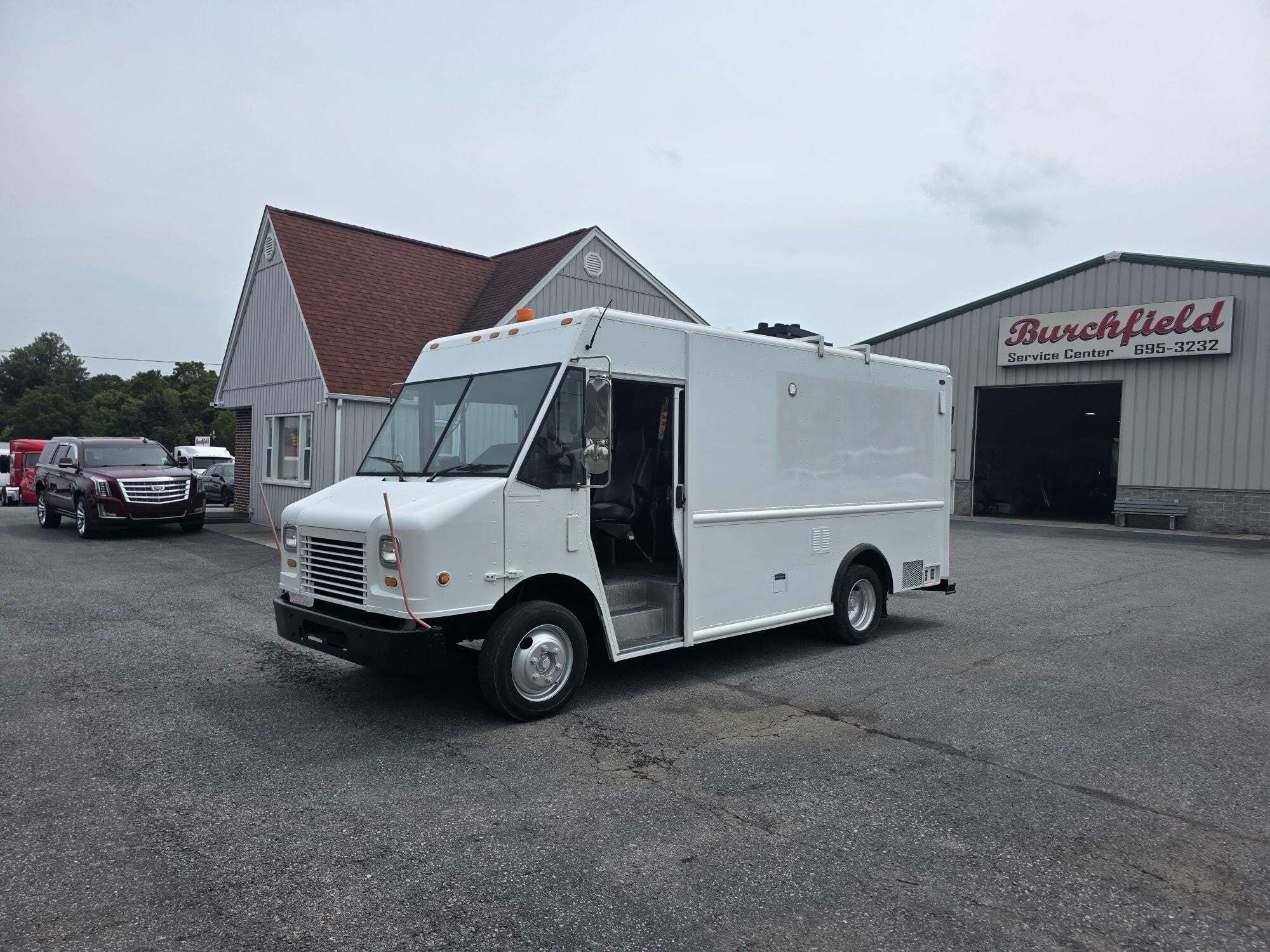 2008 FREIGHTLINER MT45 in Duncansville, PA