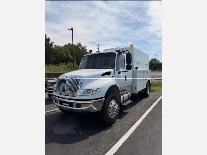 2013 INTERNATIONAL DURASTAR 4400