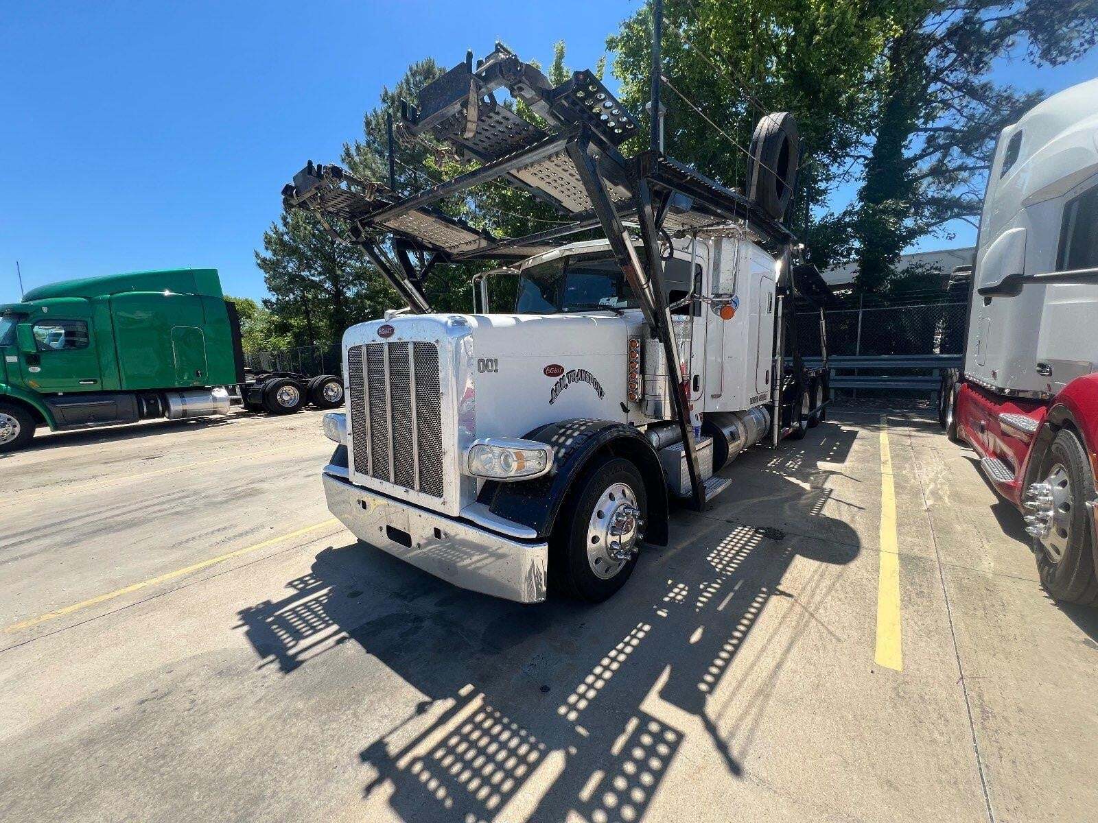 2018 PETERBILT 389 in Atlanta, GA
