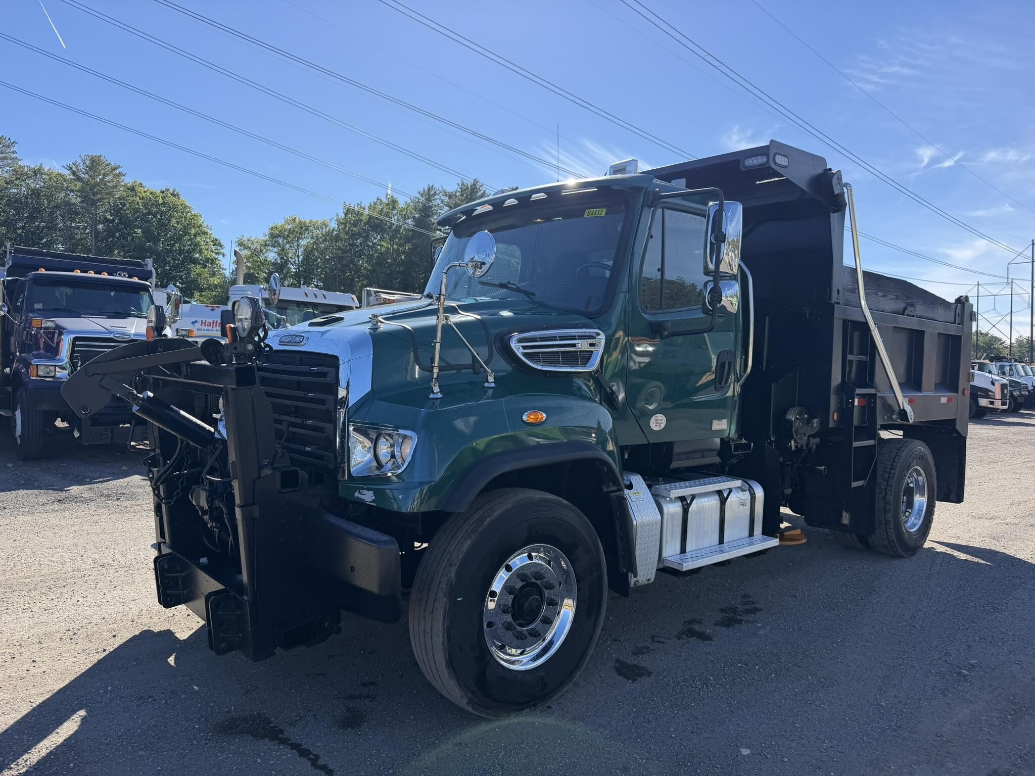 2017 FREIGHTLINER 114 SD in Seabrook, NH