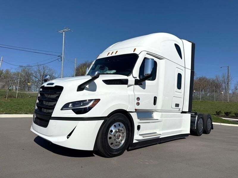 2027 FREIGHTLINER CASCADIA 126 in Nashville, TN