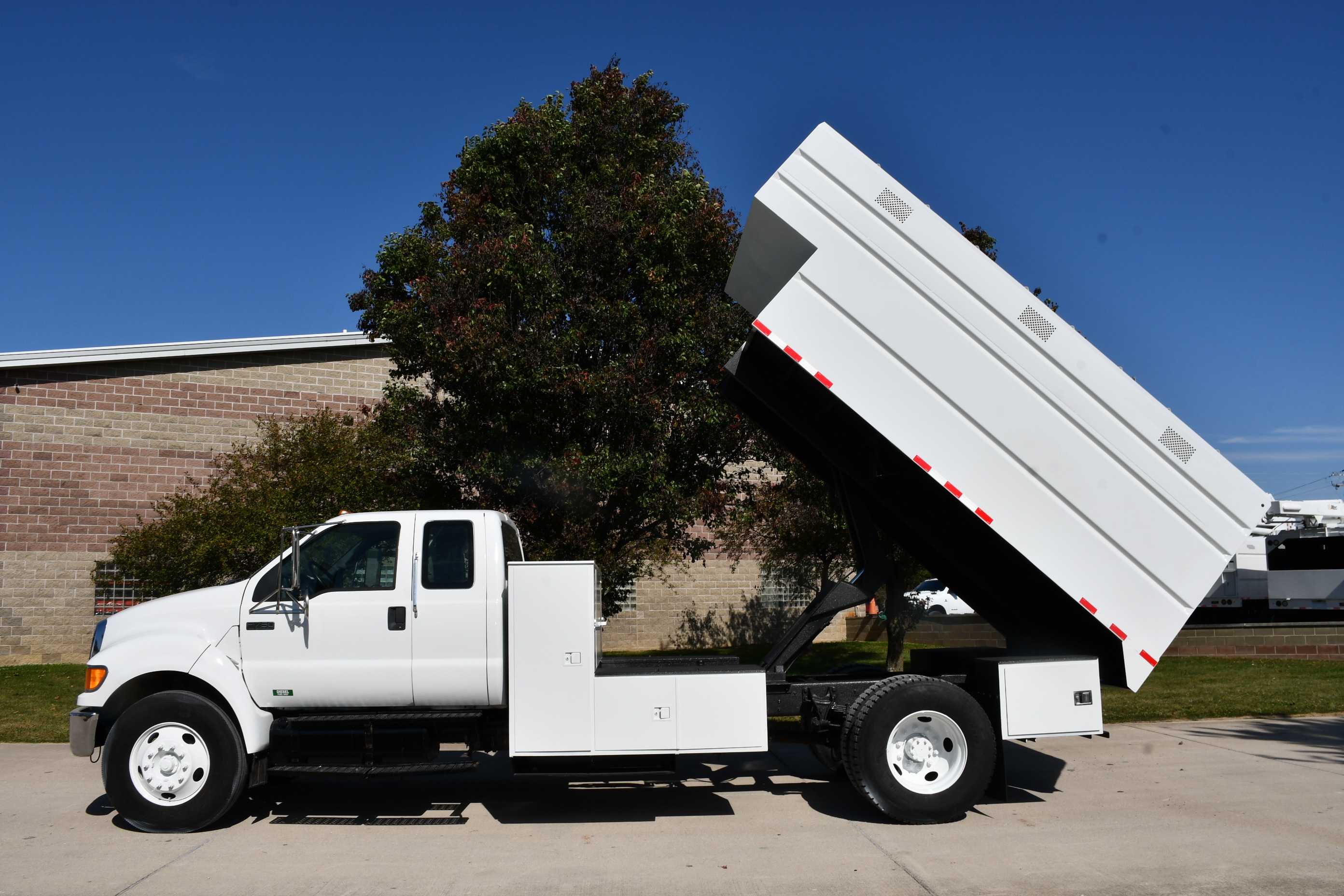 2009 FORD F750 in Clinton, IL