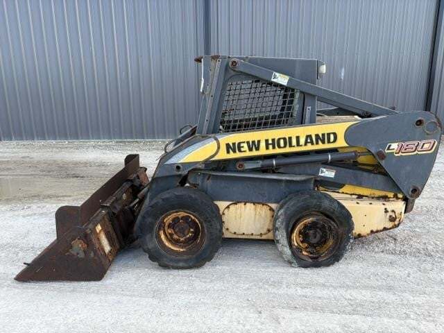 2009 NEW HOLLAND L180 in Van Alstyne, TX