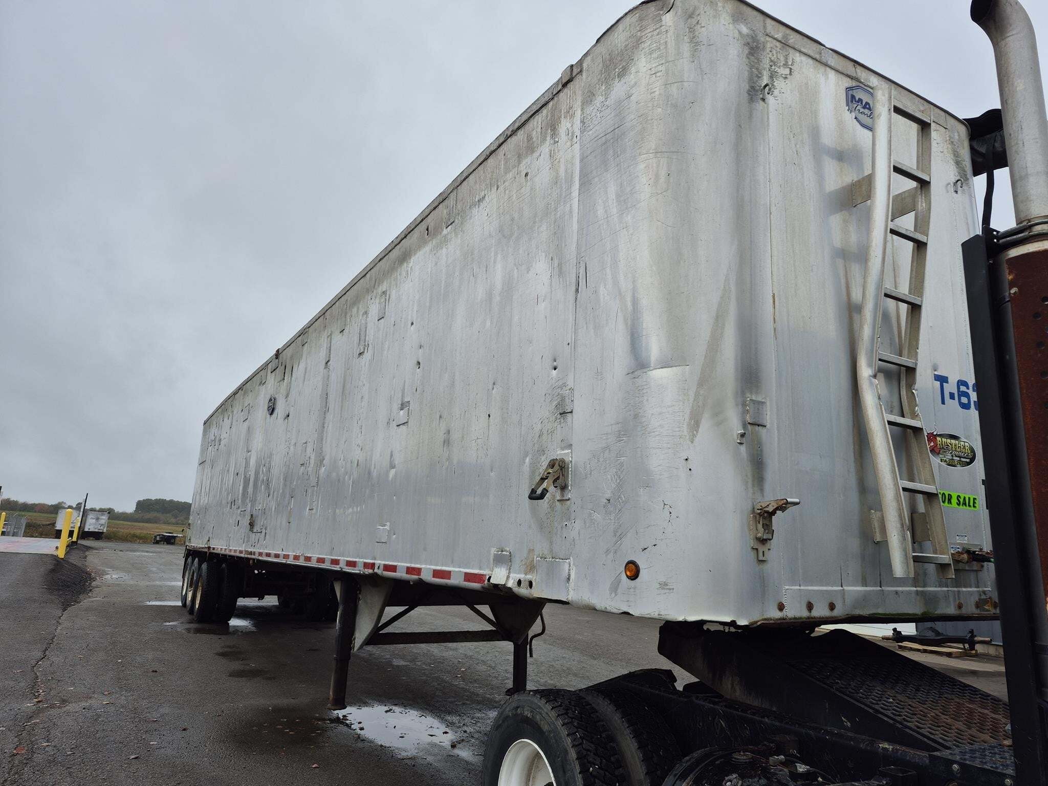 2011 MAC TRAILER MFG Trailer in Shippenville, PA