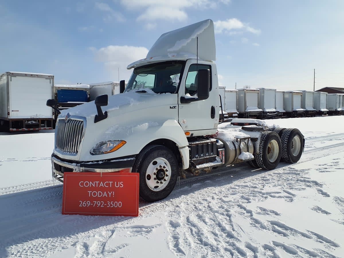 2019 INTERNATIONAL LT625 DAYCAB T/A in Wayland, MI