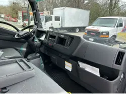 2025 ISUZU NRR