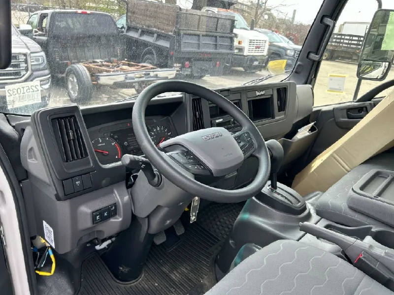 2025 ISUZU NRR