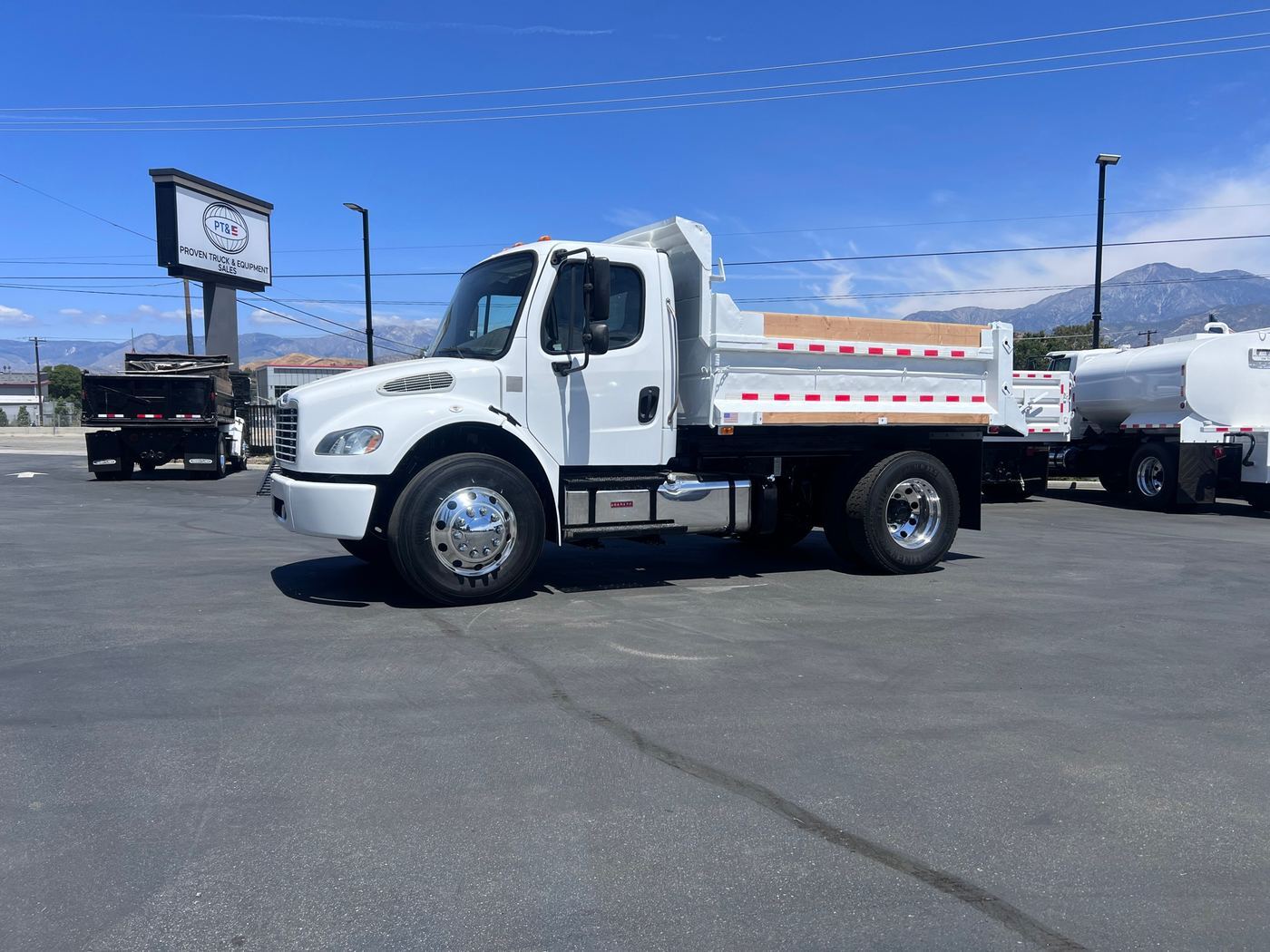 2018 FREIGHTLINER BUSINESS CLASS M2 106 in Yucaipa, CA