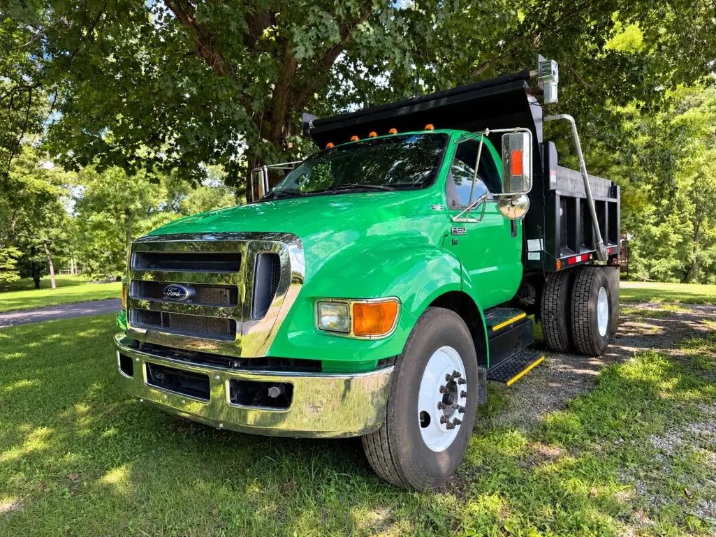 2015 FORD F650 SD GAS STRAIGHT FRAME in East Wareham, MA