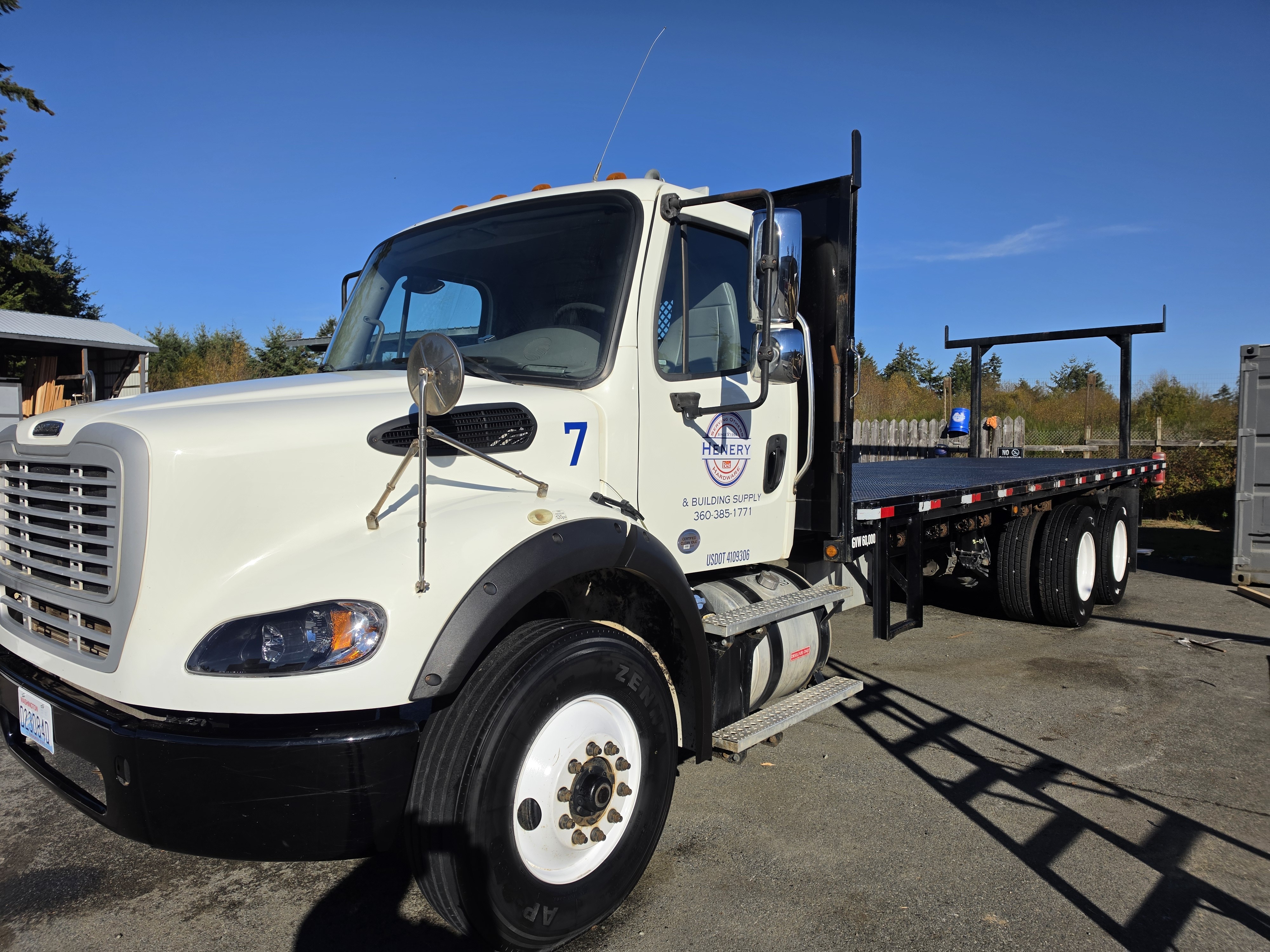 2015 FREIGHTLINER BUSINESS CLASS M2 in Port Hadlock, WA