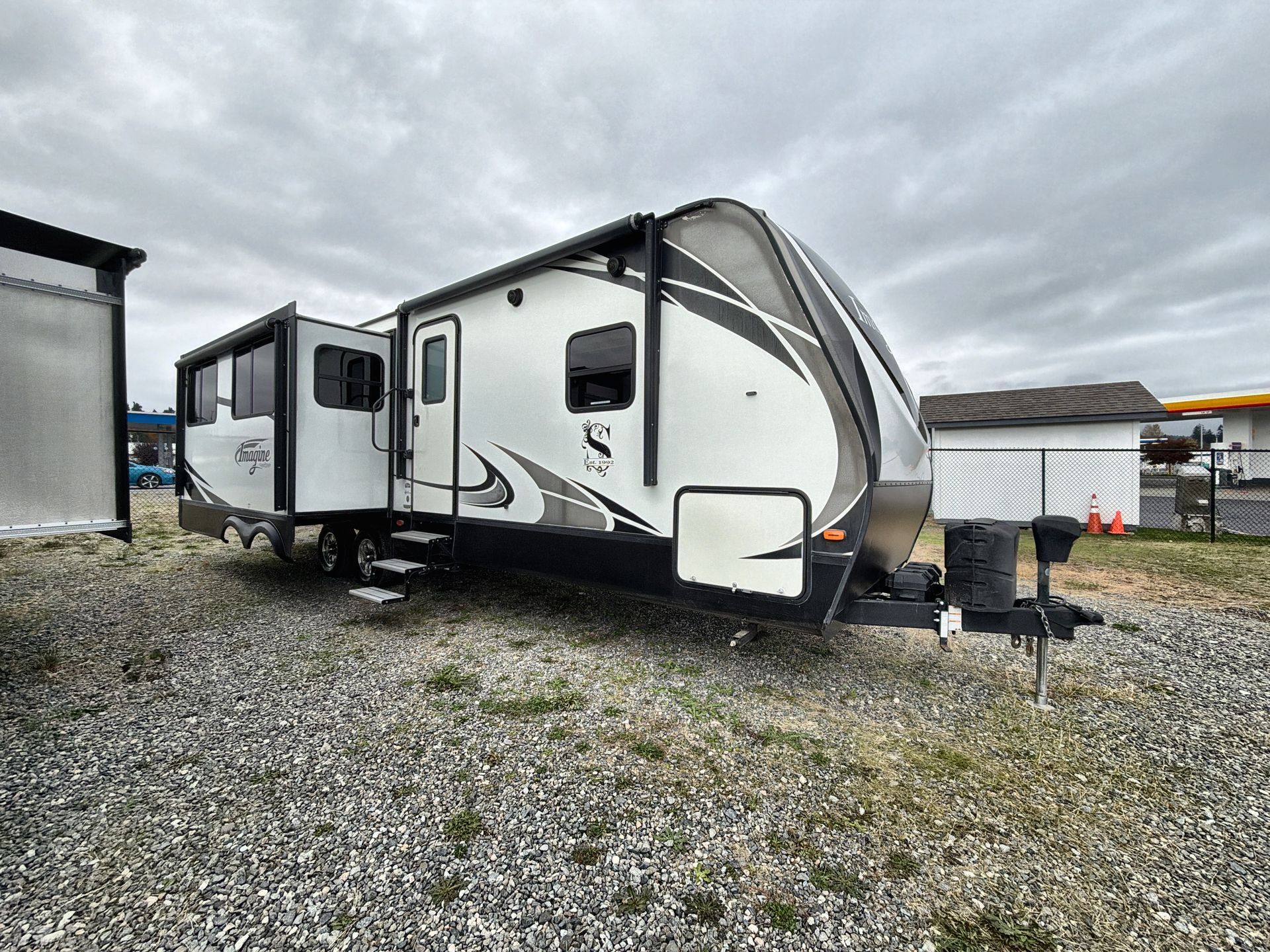 2018 Grand Design Imagine 2950RL in sequim WA