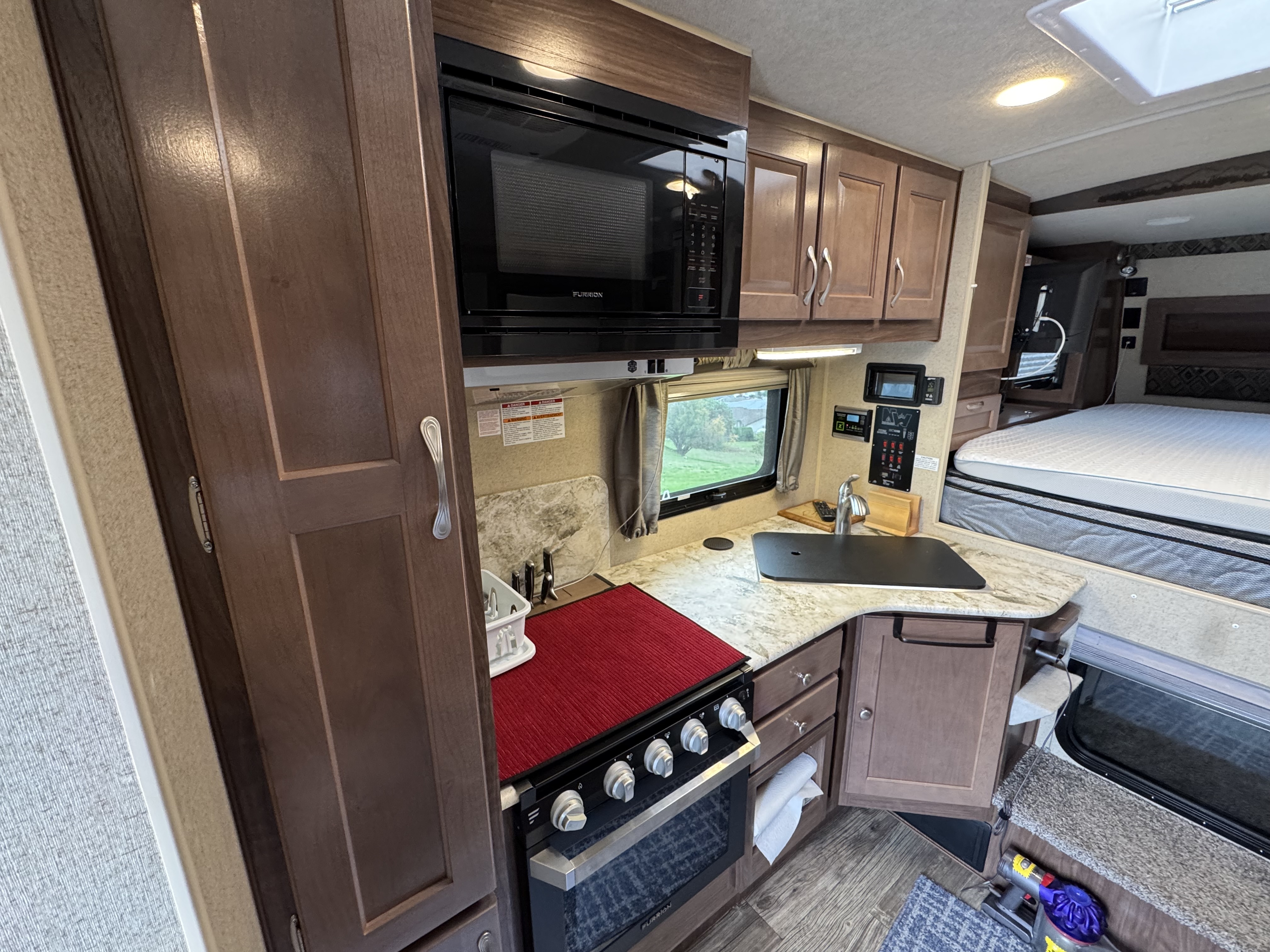 2021 Northwood Mfg ARCTIC FOX TRUCK CAMPER 990 in anacortes WA