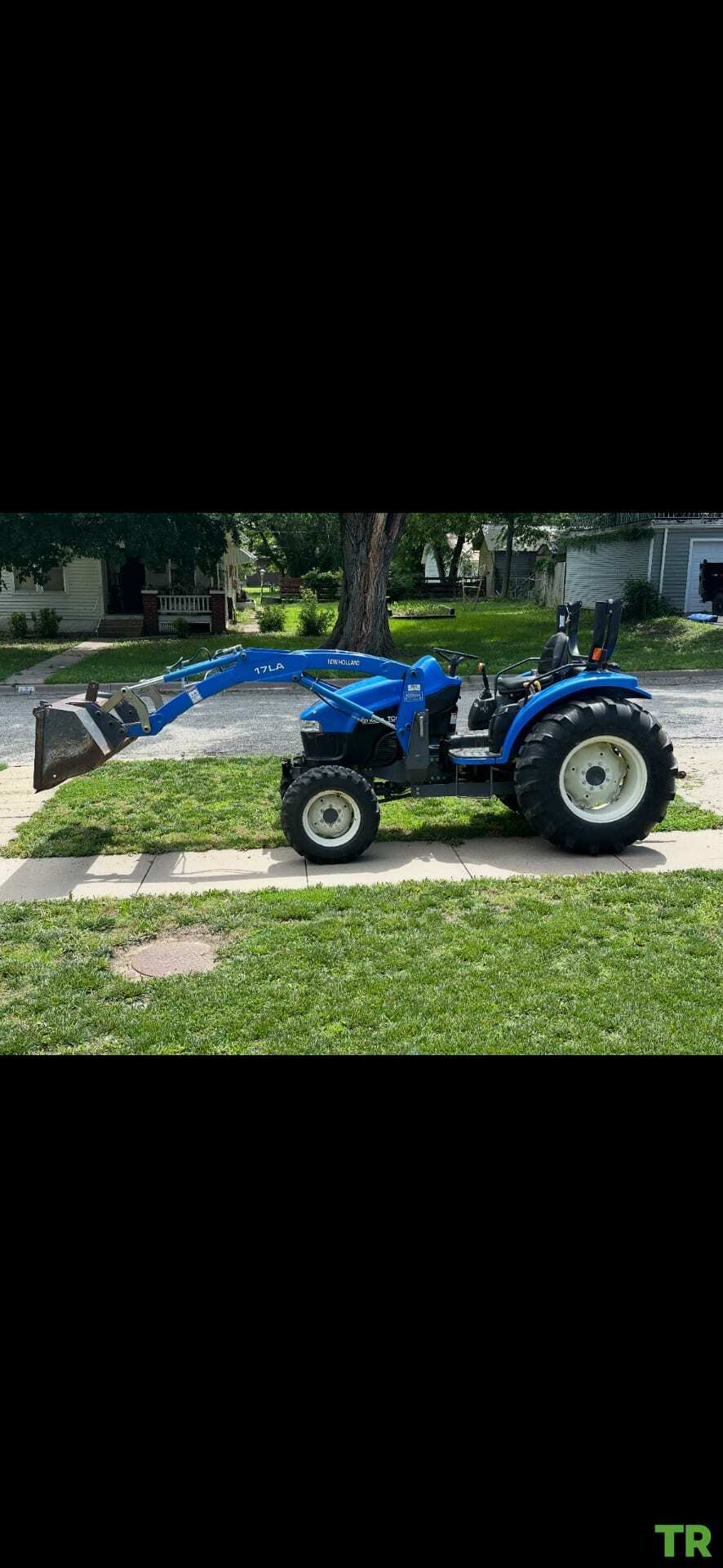2001 NEW HOLLAND Tc 40d in Marion, KS