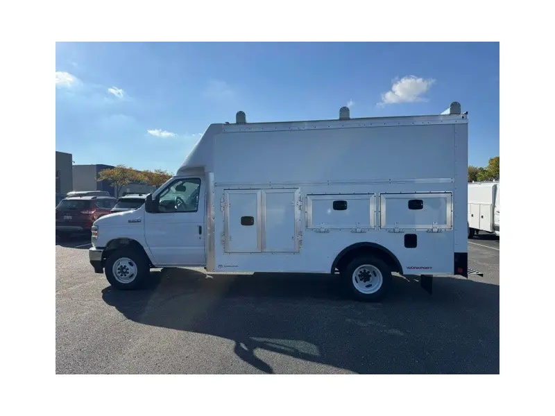 2027 FORD ECONOLINE