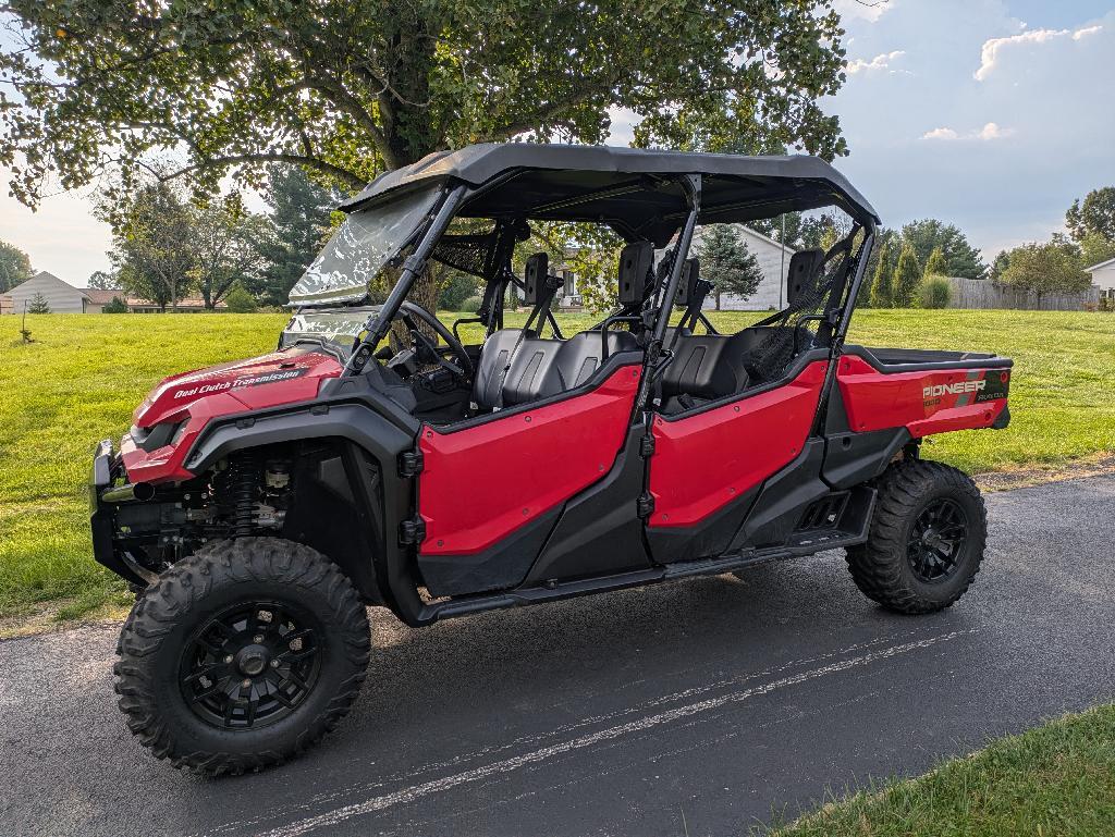 2024 Honda PIONEER 1000-6 DELUXE CREW in sunbury OH