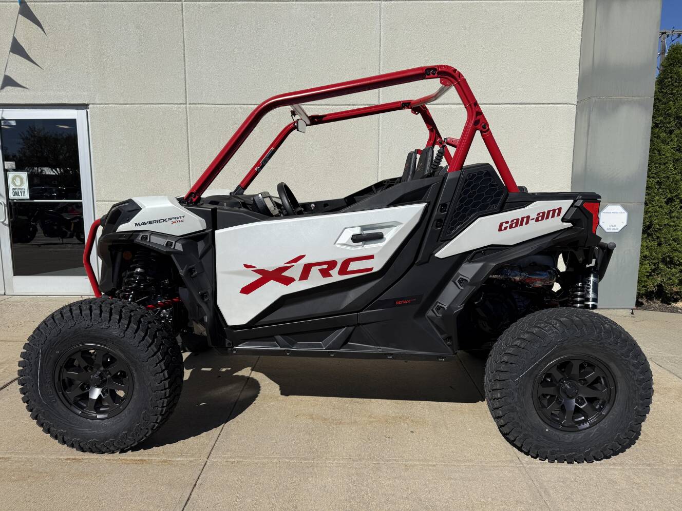 A photo of this 2026 Can-Am MAVERICK SPORT X RC 1000R